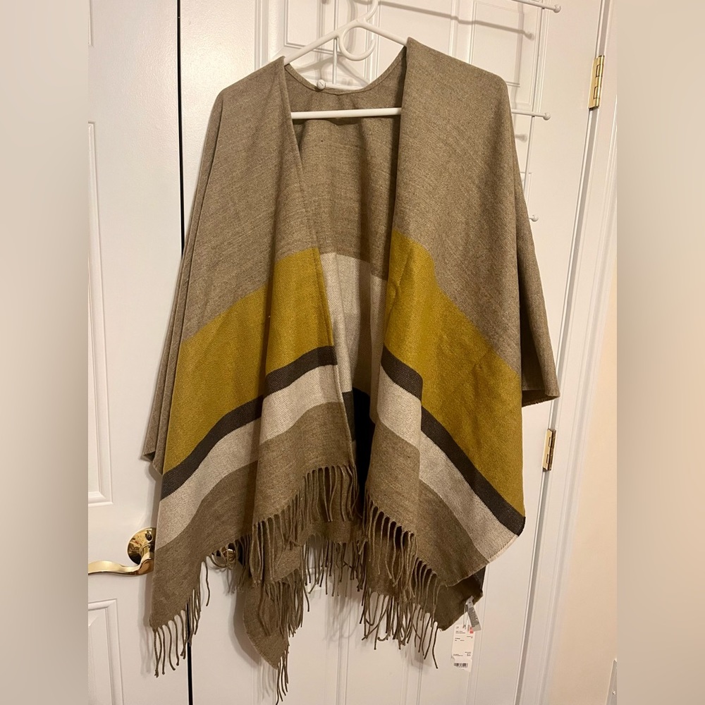 UNIQLO Beige Two Way Stole/Shawl/Wrap